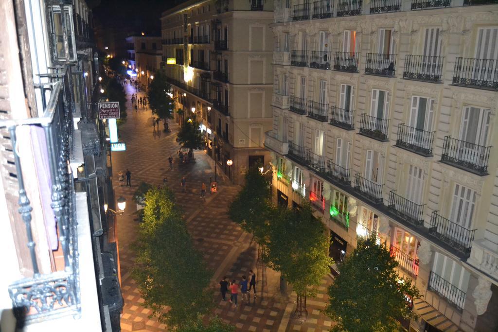 Los Amigos Vip Rooms Madrid Exterior photo