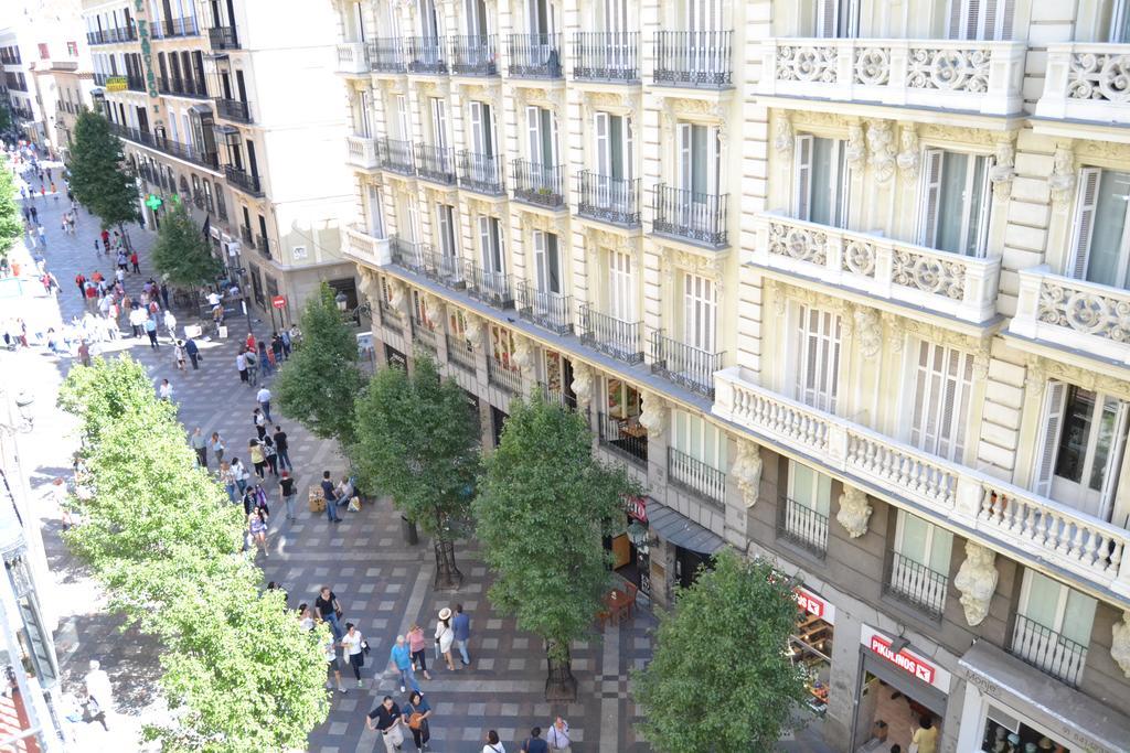 Los Amigos Vip Rooms Madrid Exterior photo